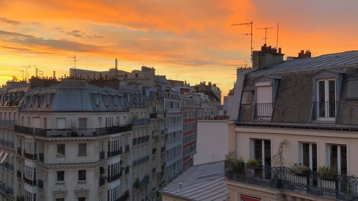 Quinze-Vingts Apartment | Cozy Studio for 2 With Rooftop Views in Central Paris