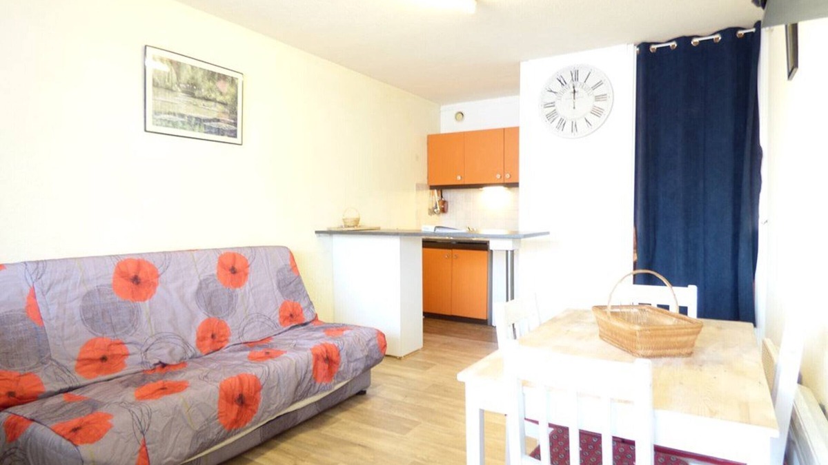 Arette Apartment | Cozy studio for 4 with direct slopes access in Arette