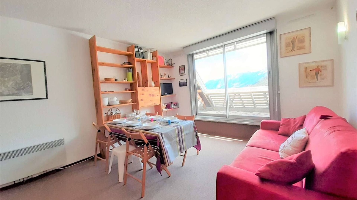 Piau Engaly Apartment | Cozy Studio for 6 with Mountain View, Ski Locker, and Modern Amenities in Piau-Engaly