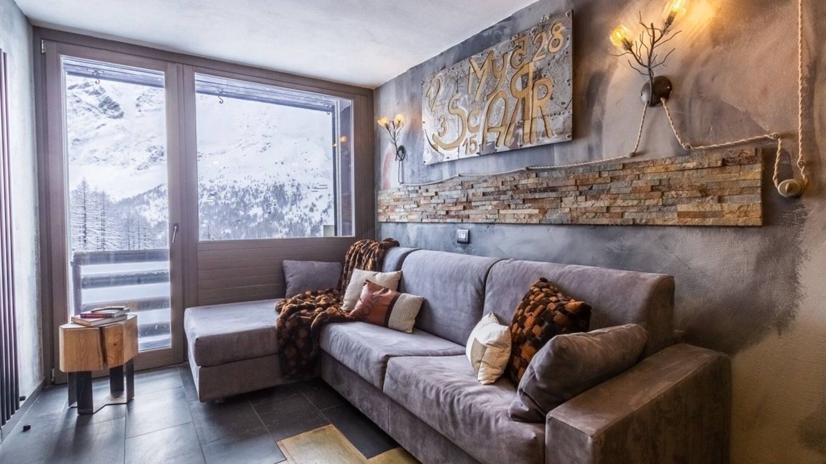Cervinia Apartment | Cozy Studio in Cervinia with Direct Ski Slope Access