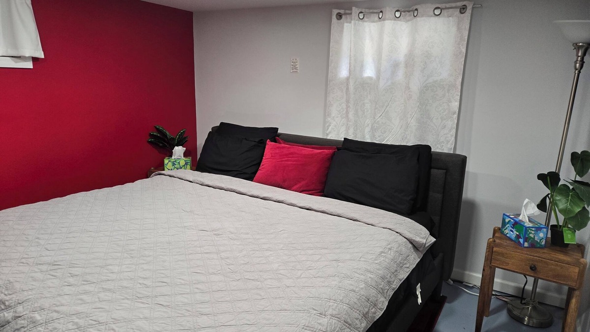 Clifton Apartment | Cozy studio in nice Staten Island with AC, WiFi