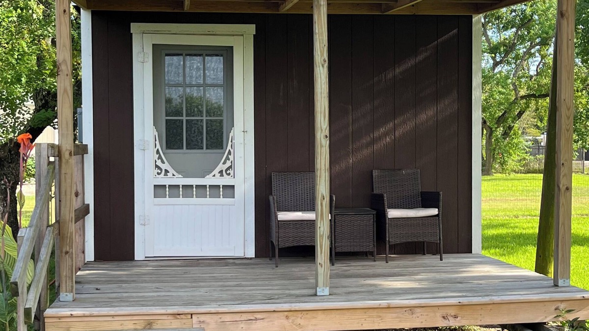 Barrett Apartment | Cozy studio in perfect Crosby with AC