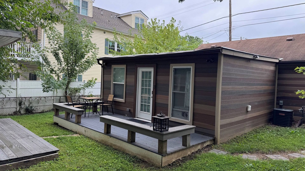Rockville Apartment | Cozy Studio in Rockville, Walk to The Square and the Metro Station