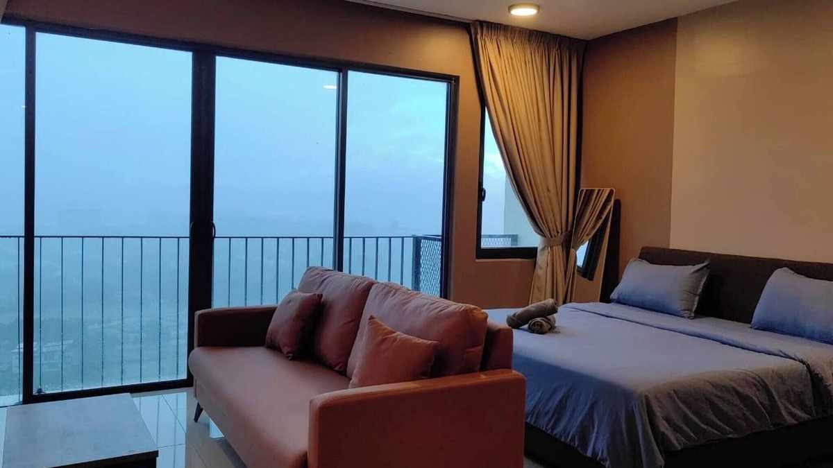 Shah Alam Apartment | Cozy Studio in Shah Alam with Mountain View