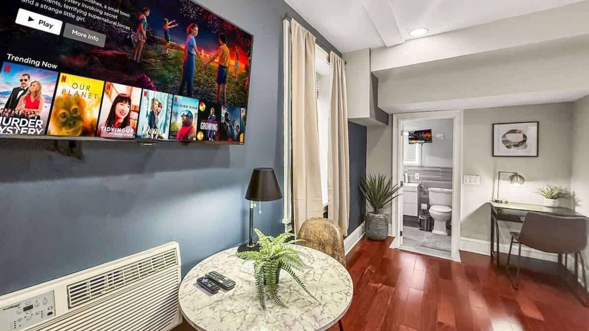 Old City Apartment | Cozy Studio| Old City | 1Bed | Independence Hall