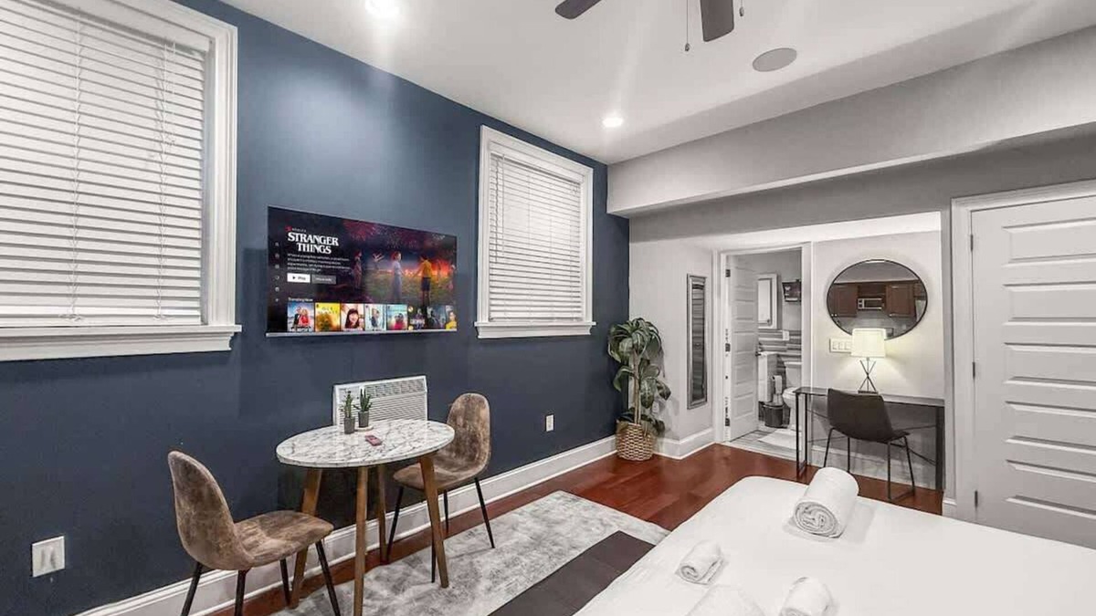Old City Apartment | Cozy Studio | Old City | 1Bed |Independence Hall