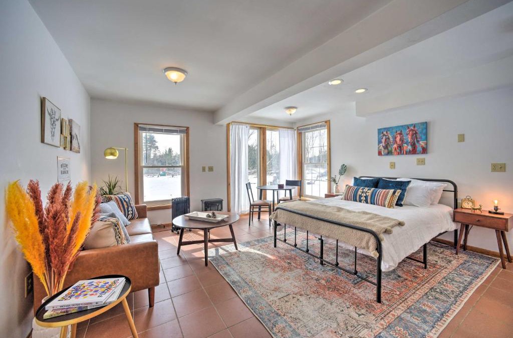 Greenfield Center Apartment | Cozy Studio on Secluded 55 Acres with Fire Pit!