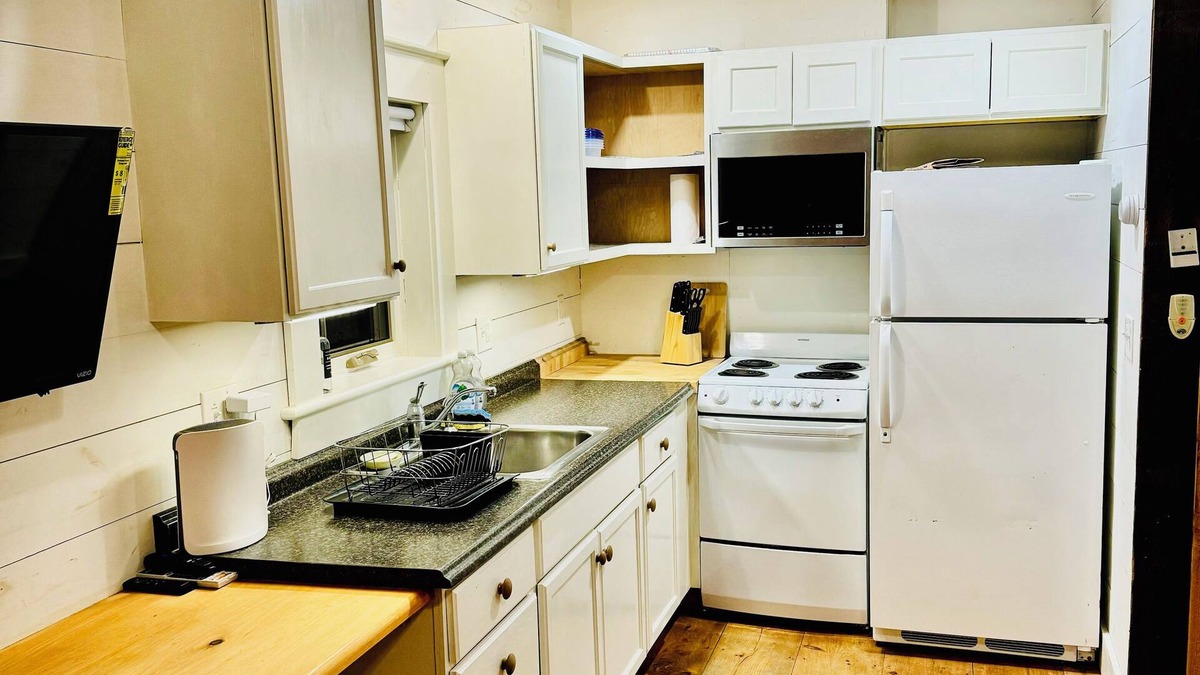 Poultney Apartment | Cozy Studio Retreat in Poultney, VT Ideal for Remote Work or a Serene Getaway