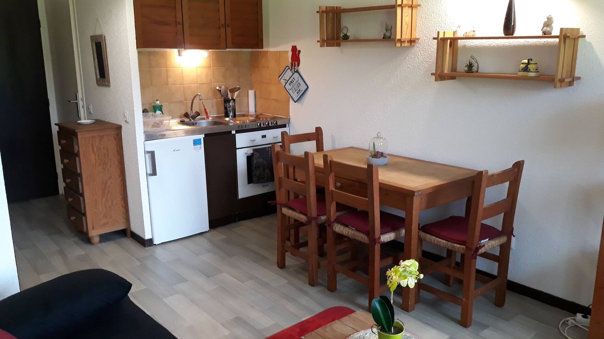 Saint-Jeoire Apartment | Cozy studio sleeping 3 in Onnion