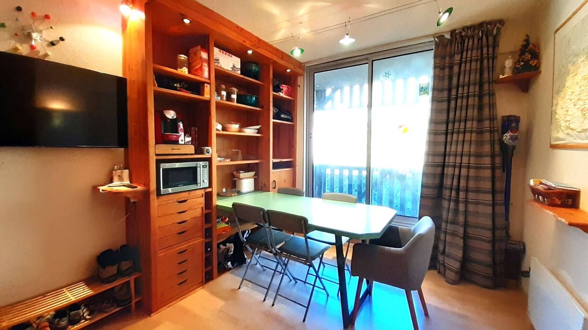 Piau Engaly Apartment | Cozy Studio Sleeps 4 with Balcony, Elevator, Ski Locker - Piau Engaly