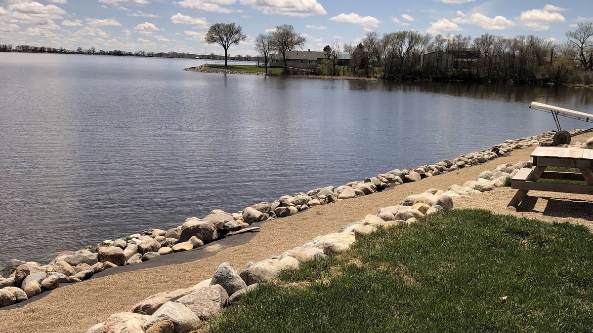 Redfield Apartment | Cozy studio style space with AC and WiFi on beautiful Cottonwood Lake