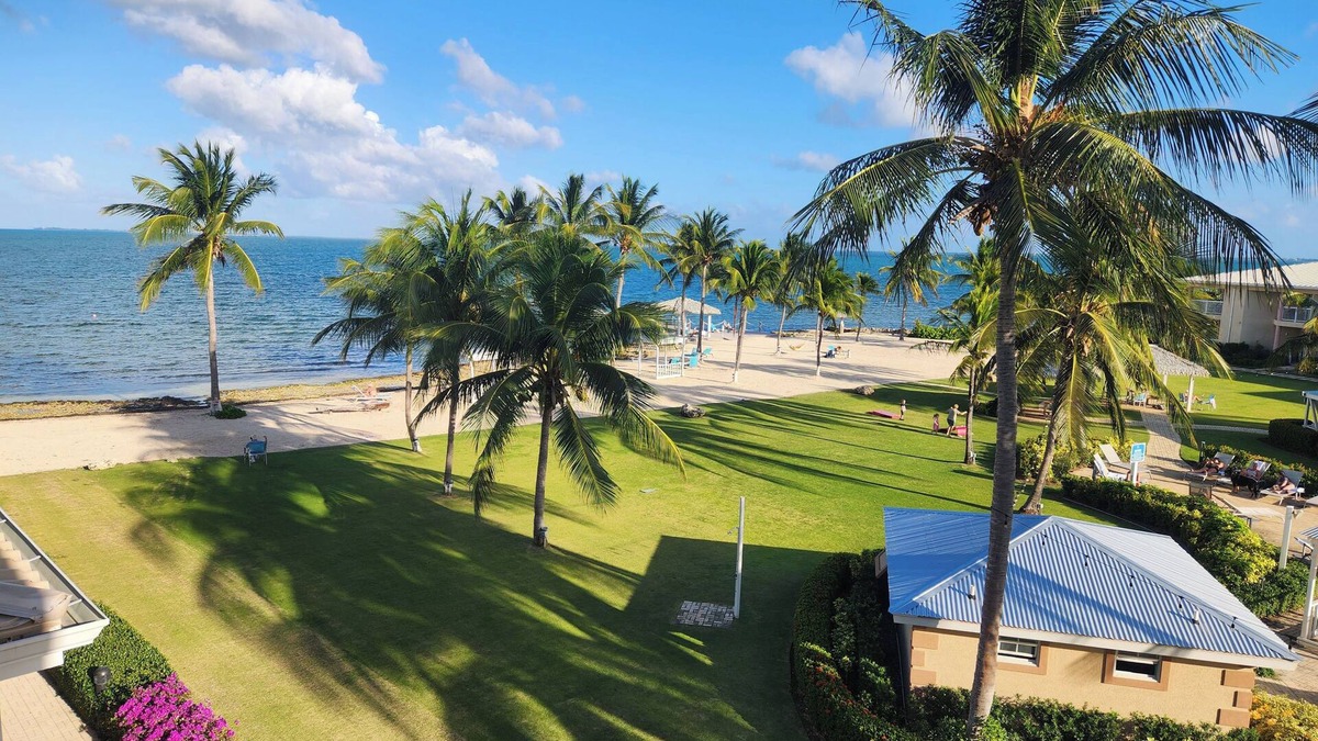 Crystal Harbour Apartment | Cozy Studio w/Stunning Ocean Views, Pool Access & Family-Friendly Atmosphere