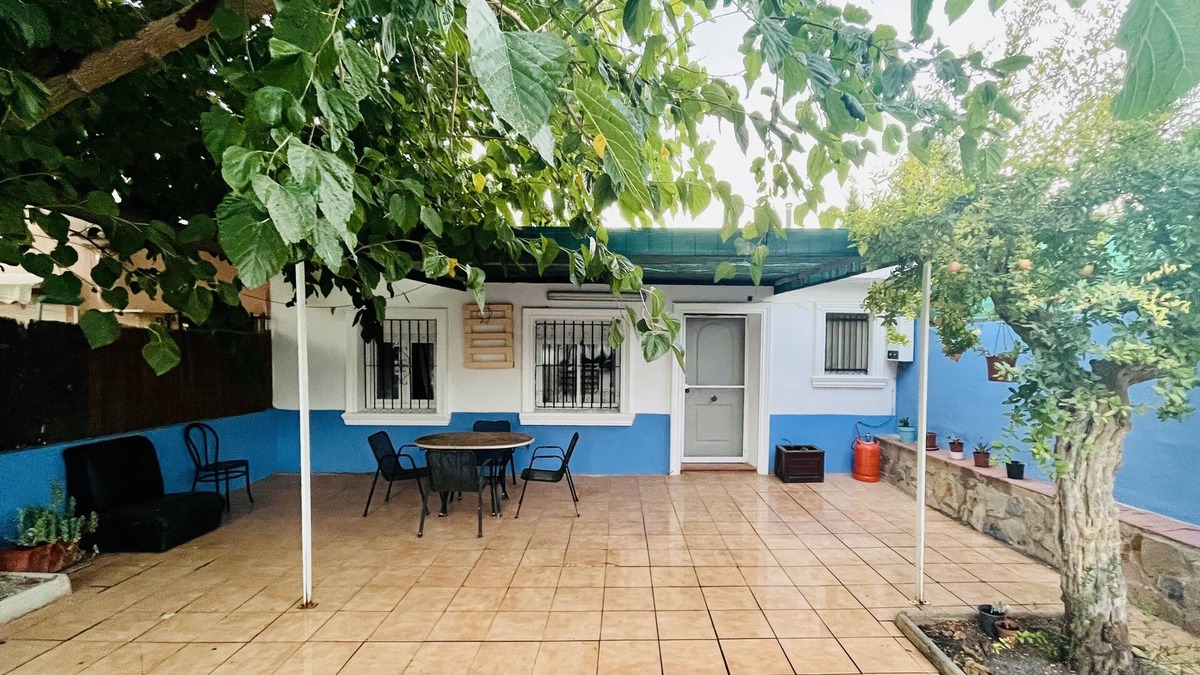 San Vicente del Raspeig Apartment | Cozy studio with barbecue, garden and private covered parking