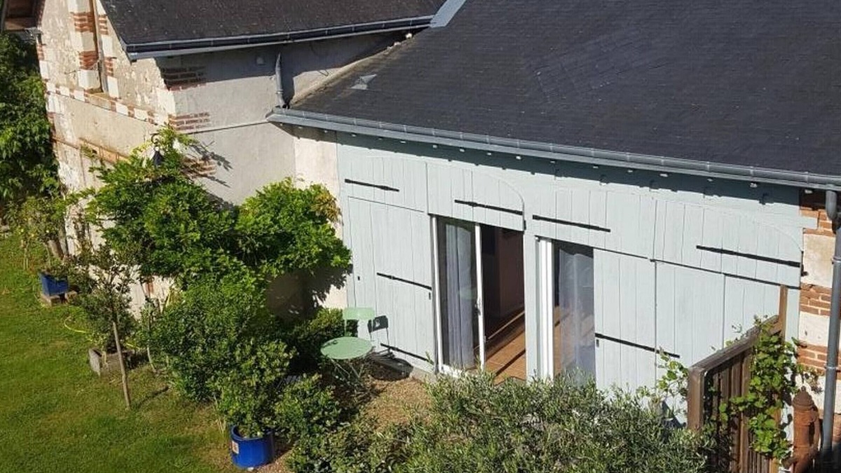 Pontlevoy Apartment | Cozy Studio with Shared Garden, Near Abbey, Close to Attractions
