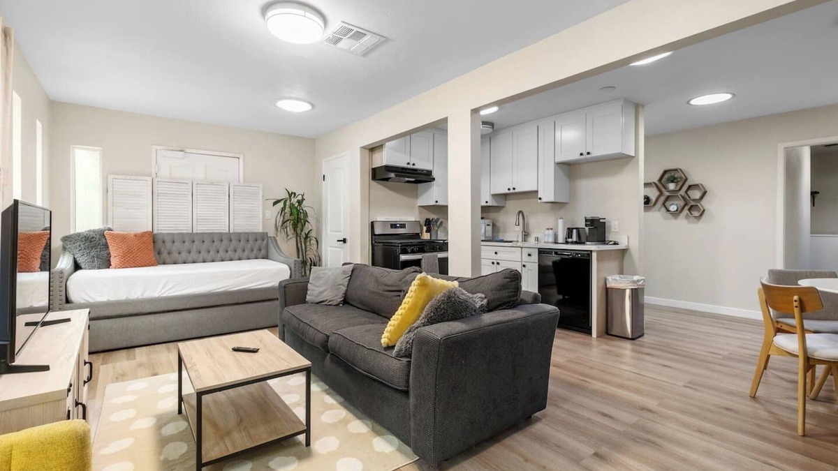 The Villas Apartment | Cozy & Stylish 1BR by Santana Row