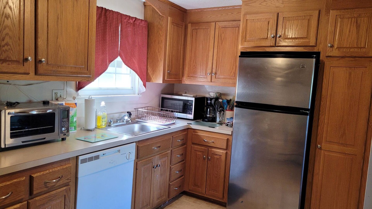 Wallingford Center Apartment | Cozy stylish comfortable apartment