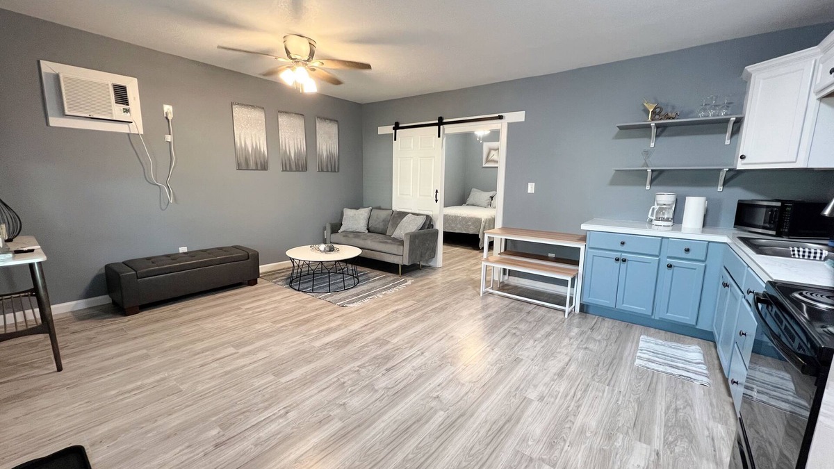 Orange Apartment | Cozy ,stylish home duplex !