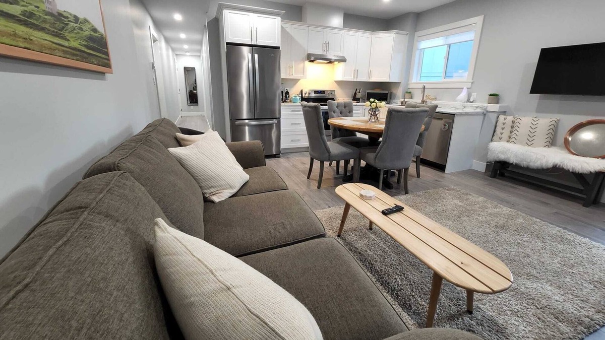 Cowichan Bay Apartment | Cozy suite in the heart of Cowichan Bay with private entrance