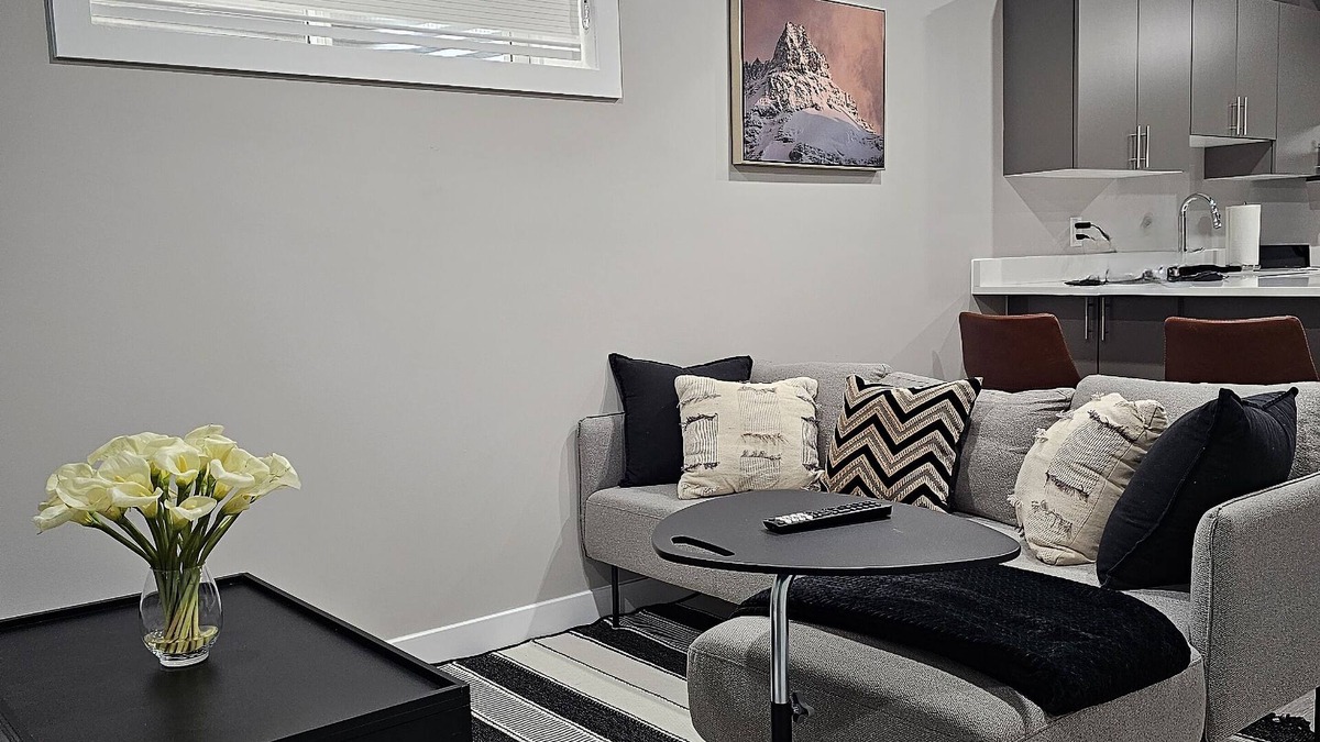Northwest Edmonton House | Cozy Suite: Private and peaceful 2 bedroom basement suite with keyless entry