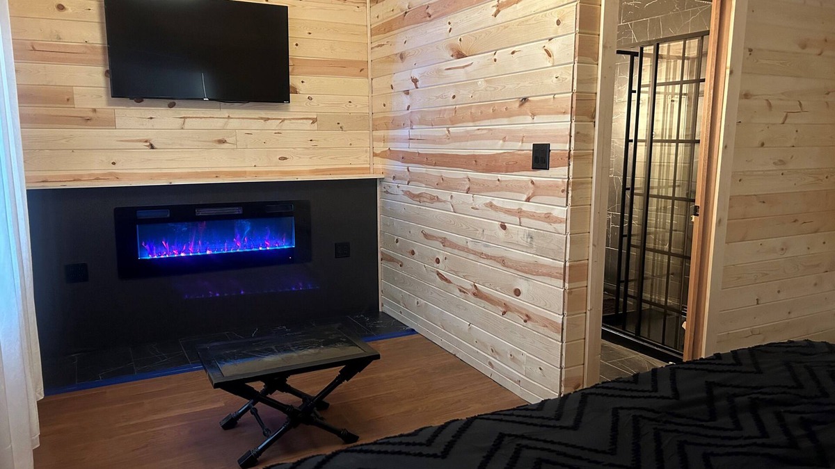 Paradise House | Cozy suite with modern amenities located at the Black Pearl of Paradise