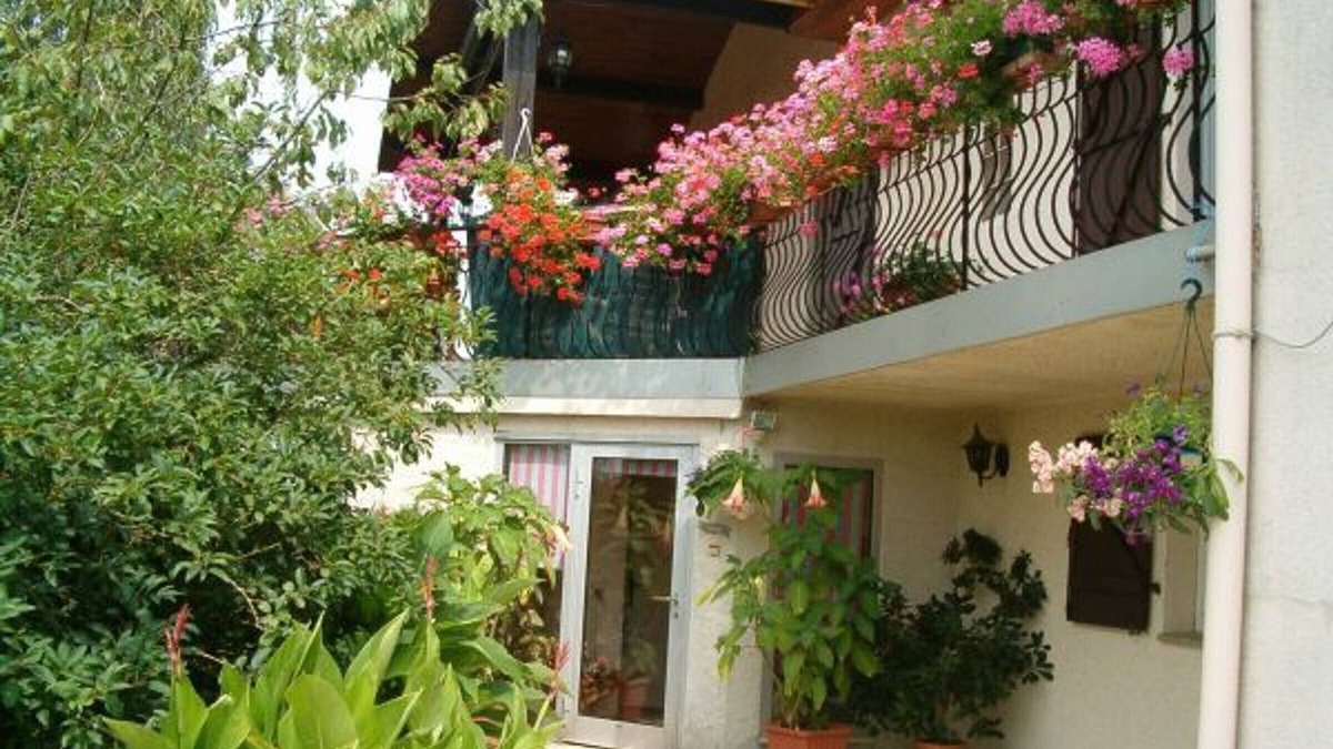 Sercoeur Cottage | Cozy Sunlit Cottage with Terrace Near Epinal-Rambervillers Axis