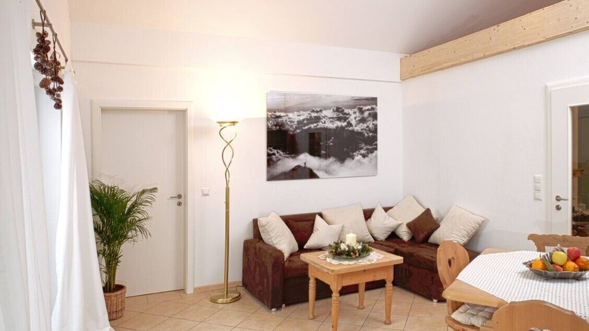 Garmisch-Partenkirchen Apartment | Cozy, sunny & newly renovated apartment with a view of the Zugspitze - 4 stars