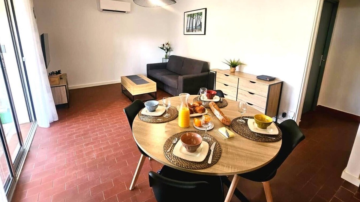 Saint-Mandrier-sur-Mer Apartment | Cozy T2 with garden near the sea