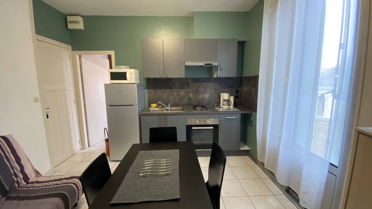 La Roche-Posay Apartment | *Cozy T2 in Central La Roche-Posay w/Wi-Fi, Balcony & Close to Thermes*
