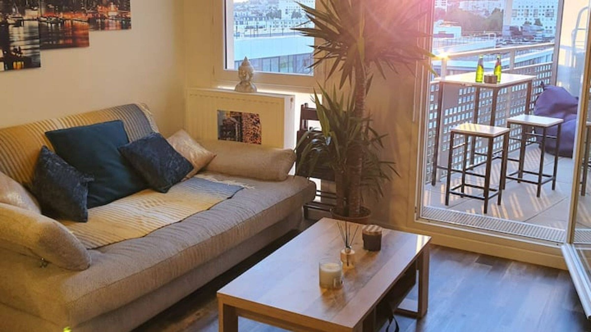 Fresnes Apartment | 🌟 Cozy T2 with balcony ☀️