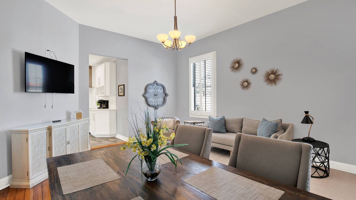 Thomas Square Apartment | Cozy Three-Bed Apartment Steps to Thomas Square