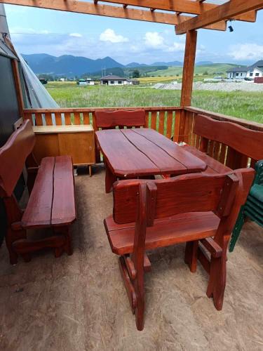 Liptovska Stiavnica Hotel | Cozy Tiny Cabin Meadow
