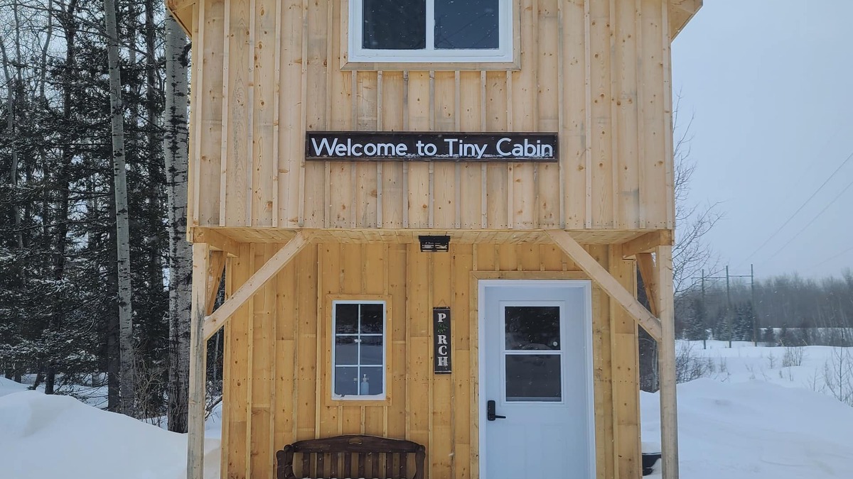 Matheson Cabin | Cozy Tiny Cabin | Escape the City