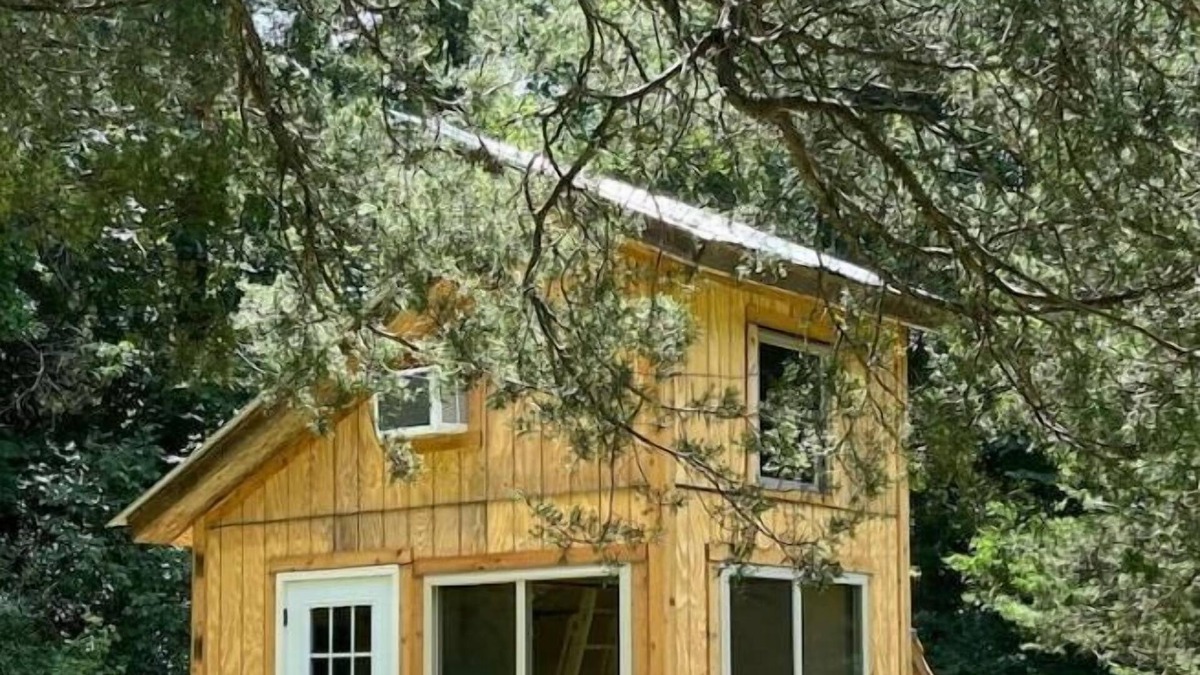 Monticello House | Cozy Tiny Cabin Retreat