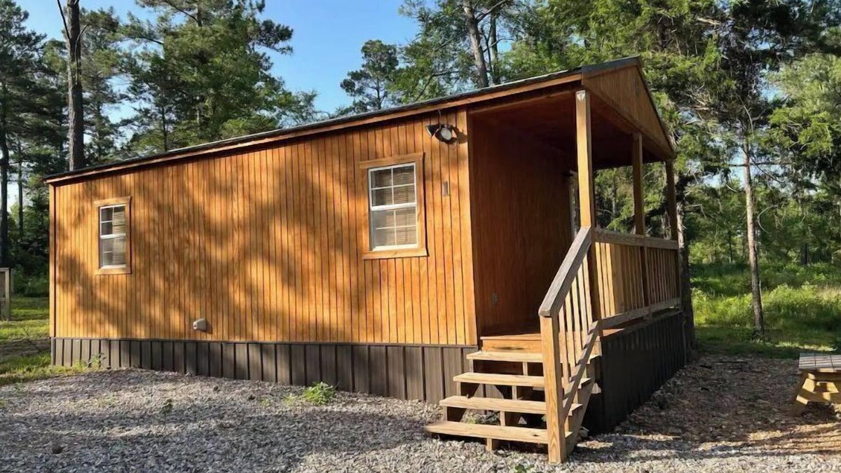 Kirby Cabin | Cozy Tiny Home Cabin Near Lake Greeson & Kirby Landing – Pet-Friendly!