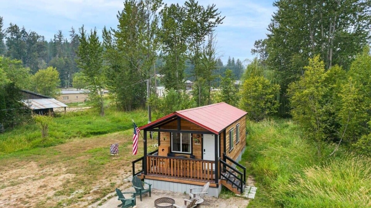 Sandpoint Cabin | Cozy Tiny Home Glamping Experience