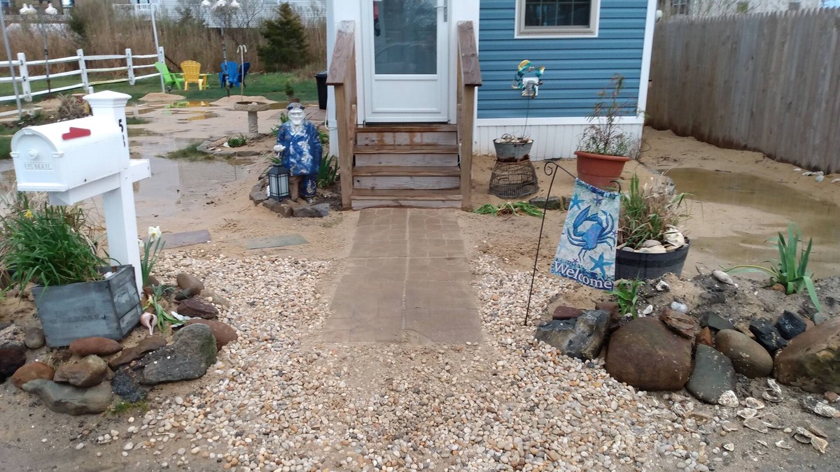 Bowers Beach Cottage | Cozy tiny home with a loft, located at Bowers Beach