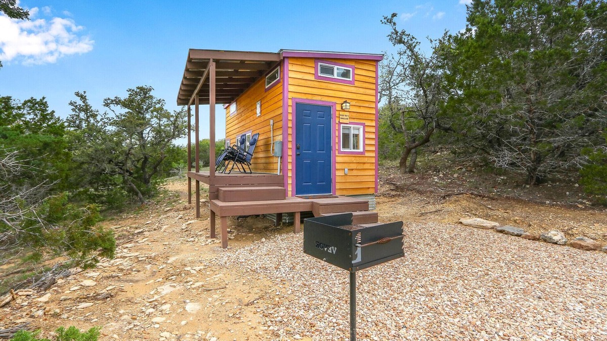 Dripping Springs House | Cozy Tiny House in Dripping Springs w/Sunset Views & Romantic Fireplace