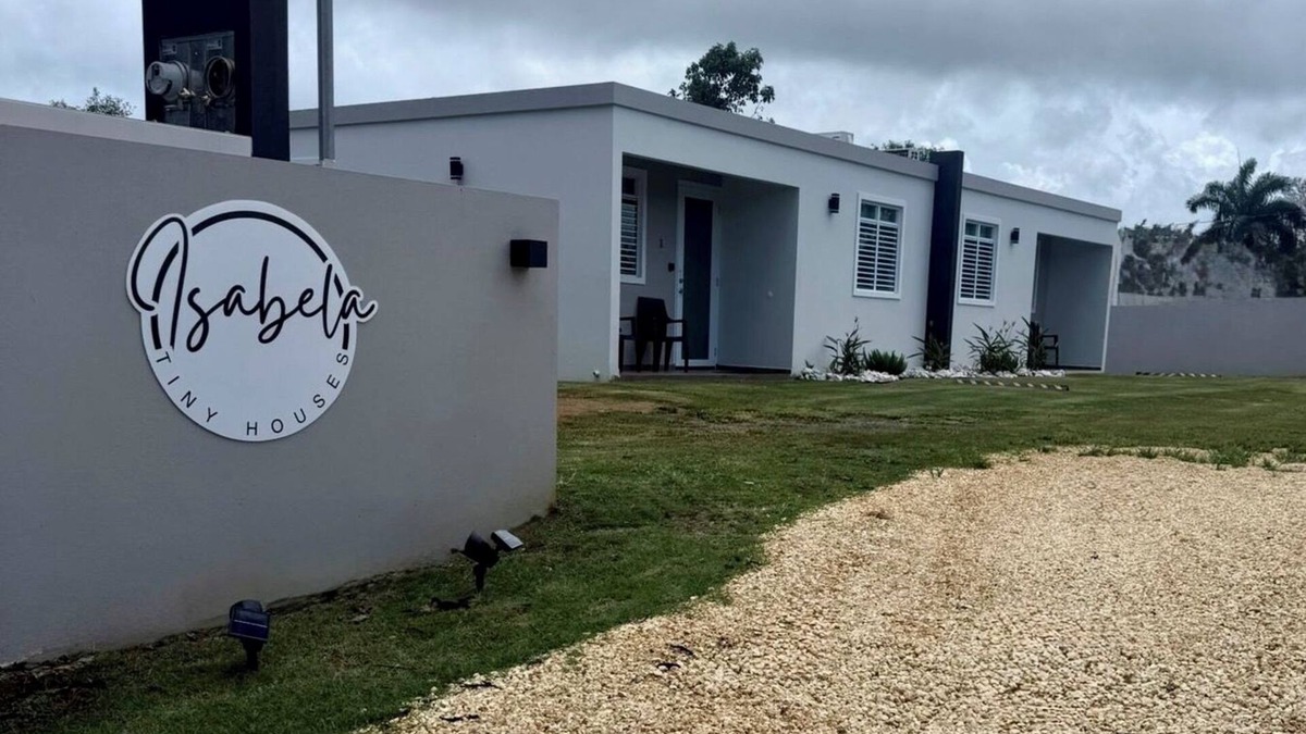 Arenales Altos Apartment | Cozy Tiny House for Couples or Families – Peaceful Isabela Retreat