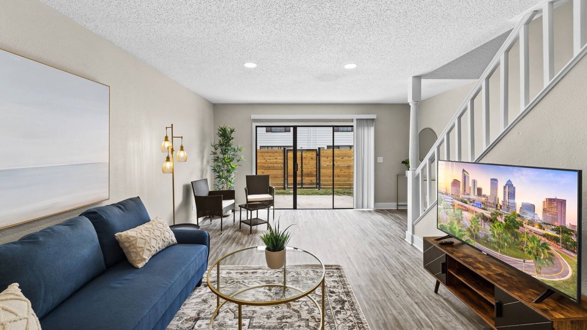 University House | Cozy Townhome| Moffitt| Pool| Gym| Fast WiFi| 2B2B