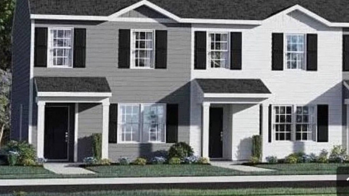 Kipling House | Cozy townhome with 1 Brm with desk , 1.5 BA, Kitchen, in enjoyable Fuquay-Varina