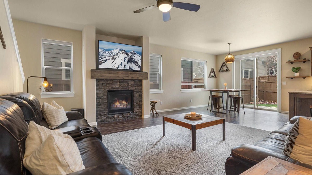 Boyd Acres House | Cozy Townhome with Pet-Friendly Yard