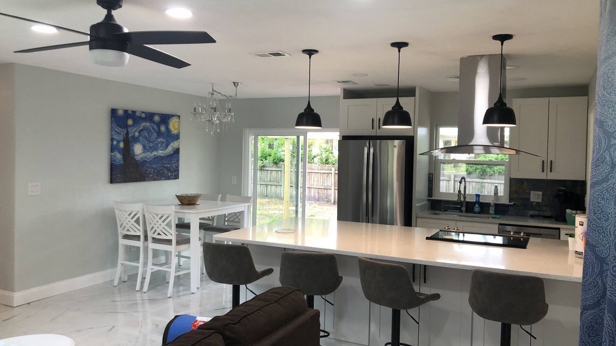 Spring Hill House | Cozy ,Tranquil 3-bedroom in Spring Hill with WiFi, AC ; home away from home.