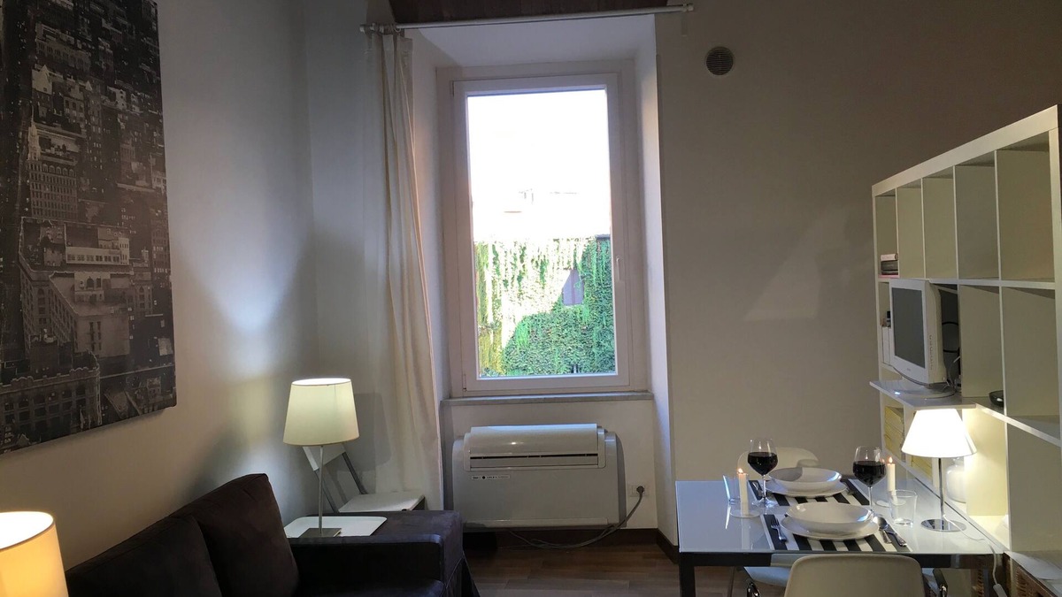 Trastevere Apartment | Cozy Trastevere WiFi A/C in the Old Trastevere ideal for a couple + child