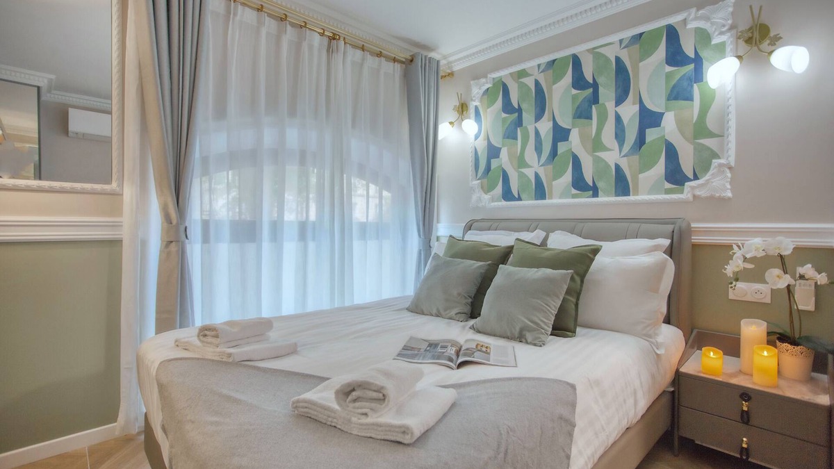 11th Arrondissement Apartment | Cozy Triplex 250m² 6BR Modern w/Aircon Modern-NEW