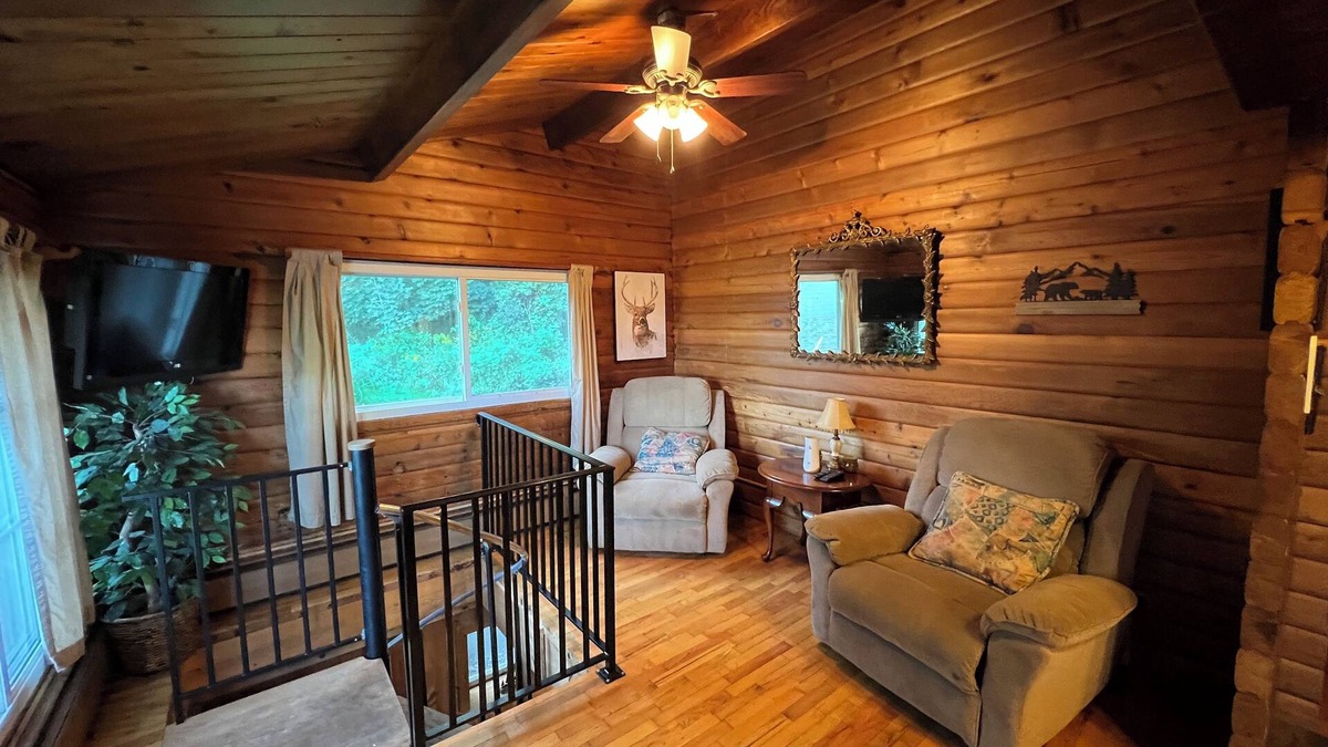 Turin Cabin | Cozy Tug Hill 4-bedroom cabin located directly on the trails in Turin NY