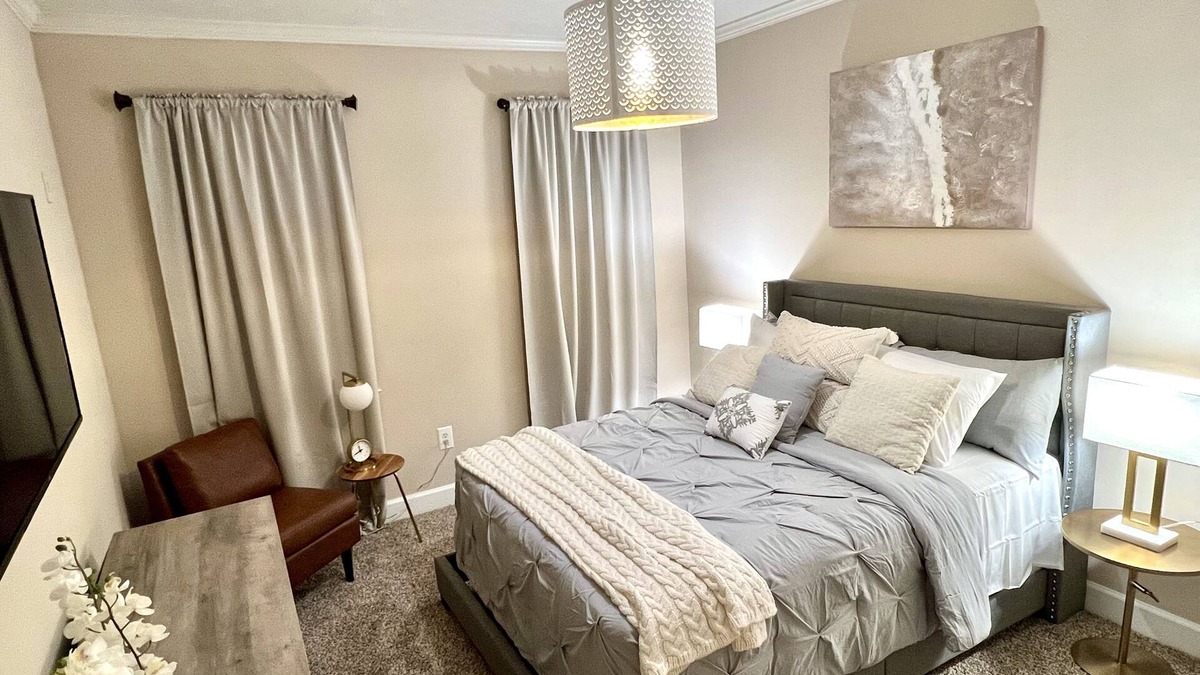 Lindbergh Apartment | COZY TWO BEDROOM IN BUCKHEAD CLOSE TO EVERYTHING!