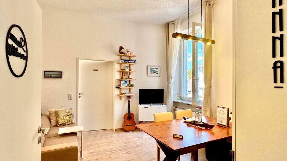 Insel Apartment | Cozy Two-Room Holiday Apartment "Anna" in the Heart of Lindau Island with Kitchen and Wi-Fi