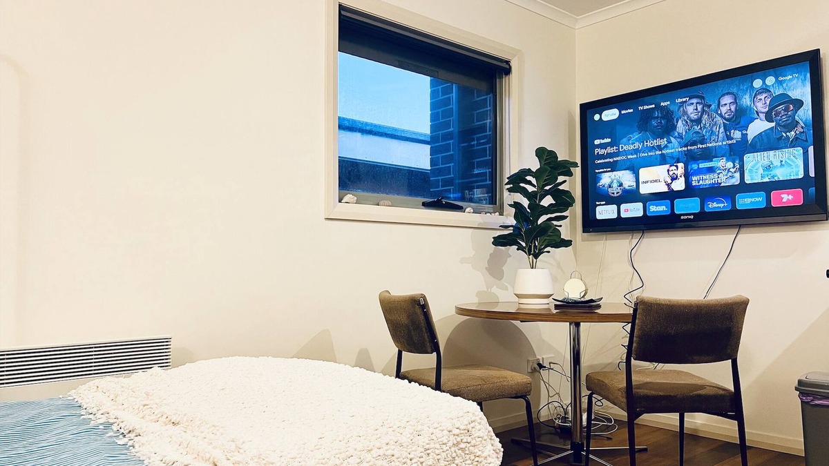 Penguin Apartment | Cozy Unit in Penguin