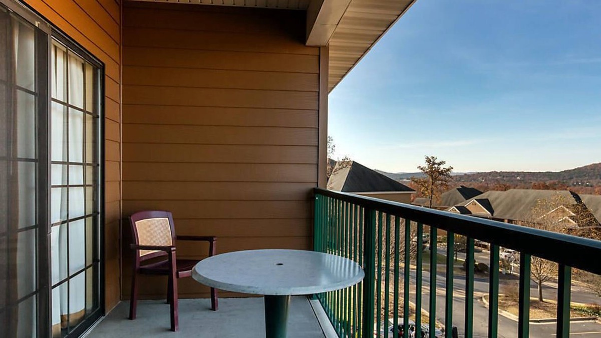 Branson Resort | Cozy units at The Falls Village Resort in Branson!