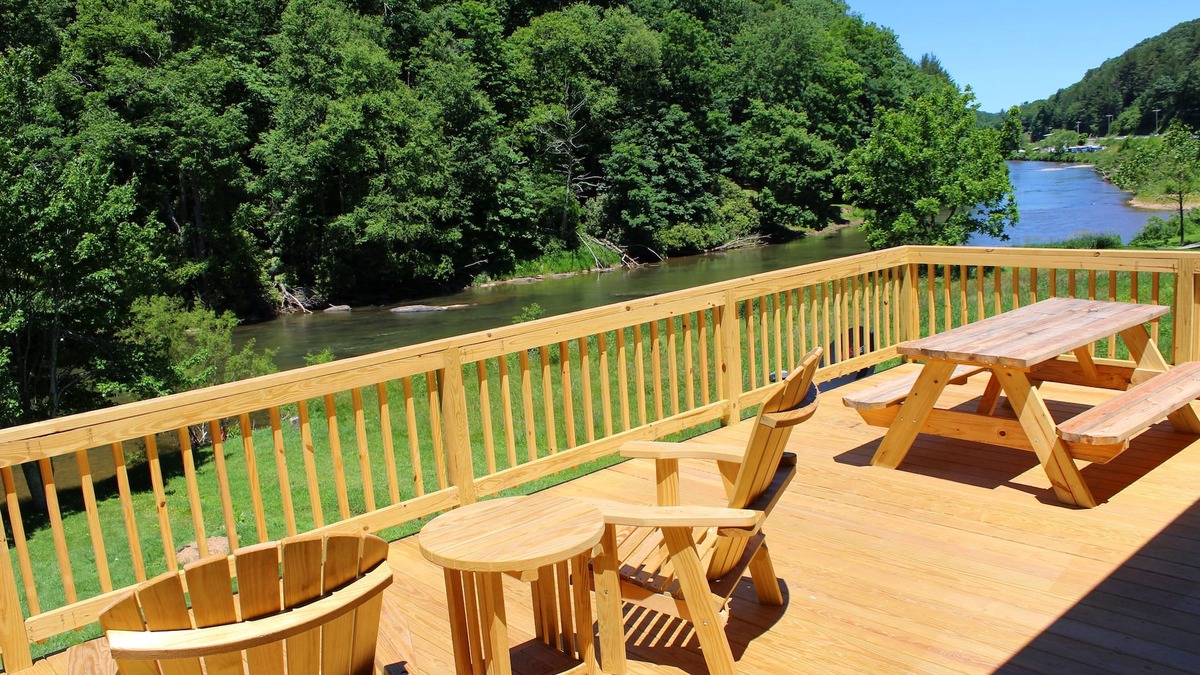 Jefferson Cabin | Cozy Up by the Fireplace This Fall in Your Mtn Retreat - Rivers Edge